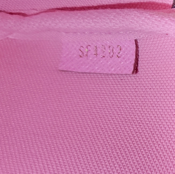 NEW 2022 authentic Louis Vuitton Xmas animation limited edition mini pochette - Picture 13 of 14